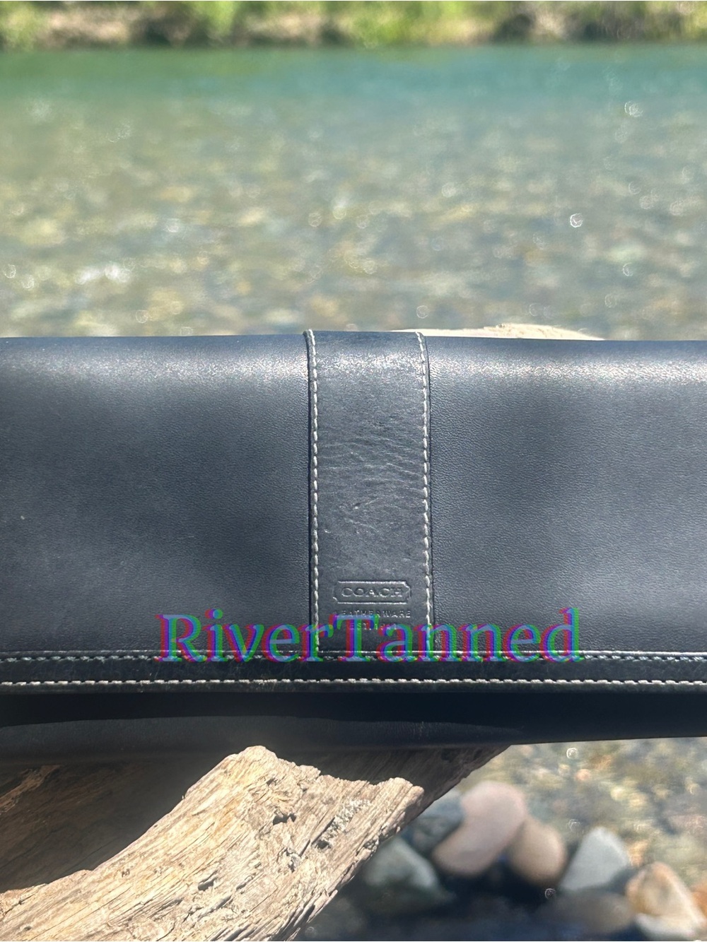 Coach Black Glove Tanned Leather Bifold Wallet Contrast Stitching